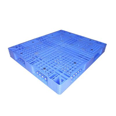 十分にリバーシブルのラッカブルプラスチック パレット青130 x 110cmをかわいがりなさい